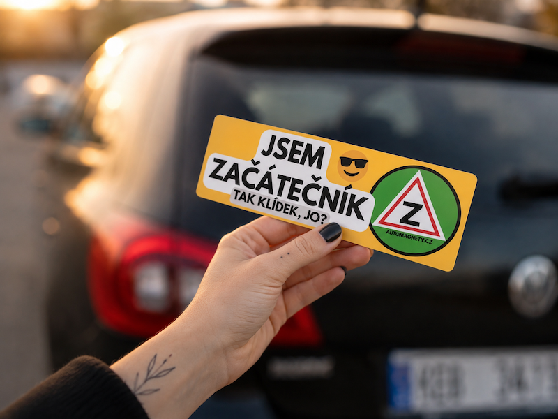 Magnetická značka Začátečnice na autě